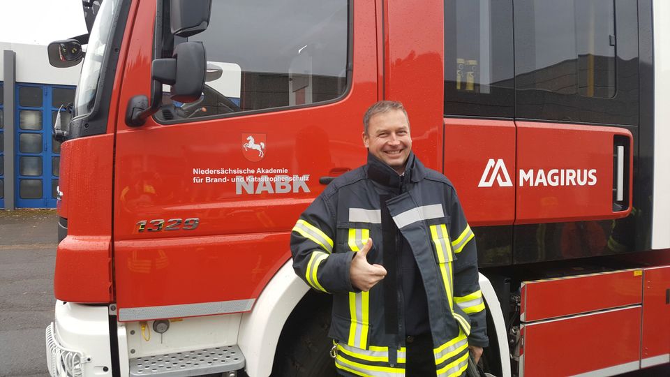 Wie dieser Feuerwehrmann einen Blitzeinschlag überlebte